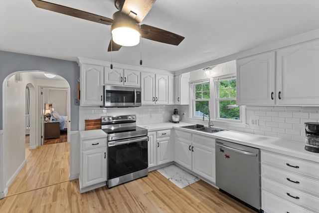 24 June Street Ter, Worcester, MA 01602