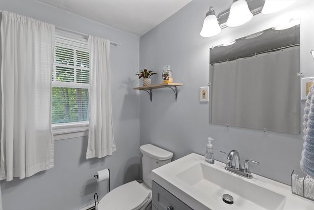 24 June Street Ter, Worcester, MA 01602