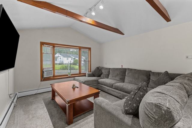24 June Street Ter, Worcester, MA 01602