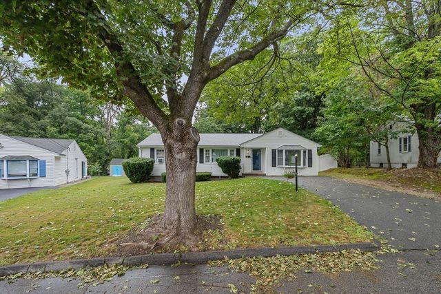 24 June Street Ter, Worcester, MA 01602