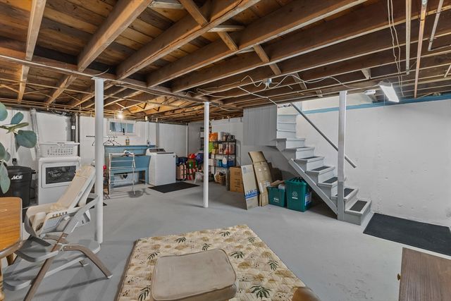 24 June Street Ter, Worcester, MA 01602