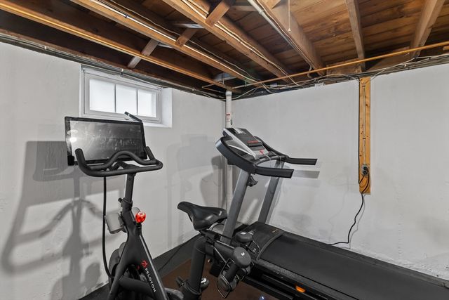 24 June Street Ter, Worcester, MA 01602