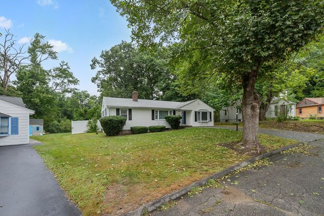 24 June Street Ter, Worcester, MA 01602