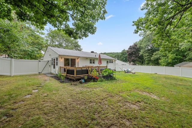 24 June Street Ter, Worcester, MA 01602