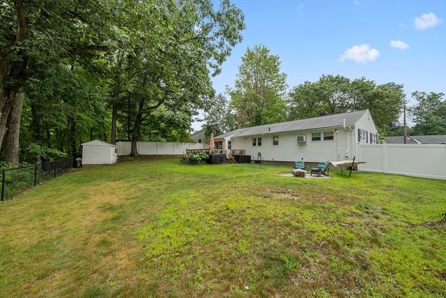 24 June Street Ter, Worcester, MA 01602