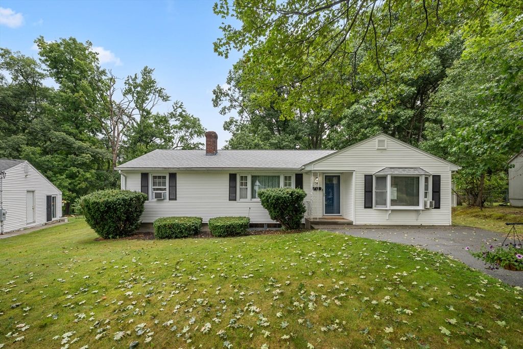 24 June Street Ter, Worcester, MA 01602