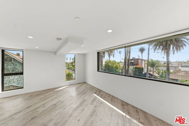 407 Rialto Avenue, Venice, CA 90291