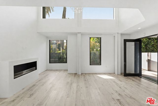 407 Rialto Avenue, Venice, CA 90291