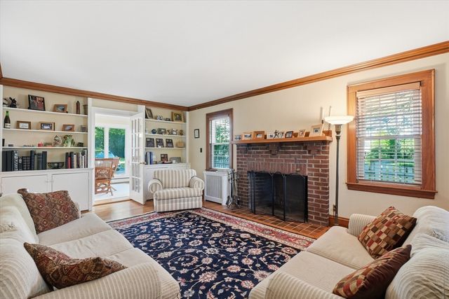 349 Auburndale Ave, Newton, MA 02466