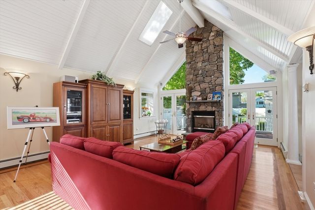 349 Auburndale Ave, Newton, MA 02466