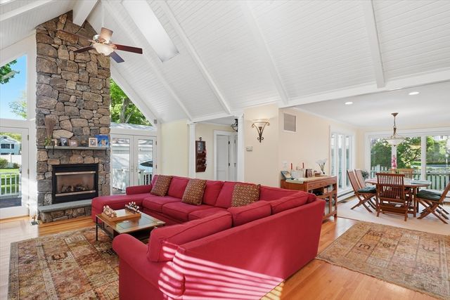 349 Auburndale Ave, Newton, MA 02466