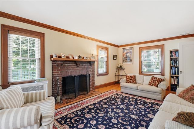 349 Auburndale Ave, Newton, MA 02466
