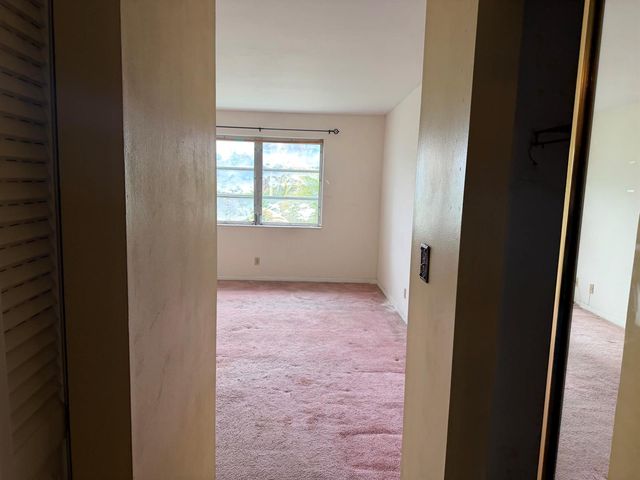3090 NW 46th Avenue 211c, Lauderdale Lakes, FL 33313