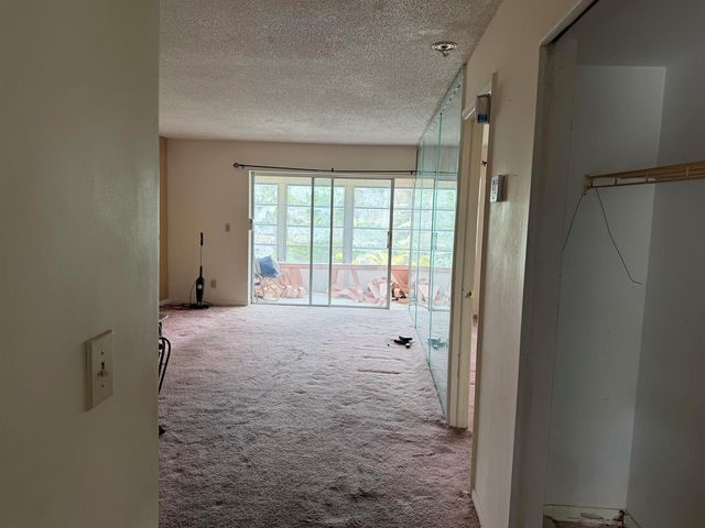 3090 NW 46th Avenue 211c, Lauderdale Lakes, FL 33313