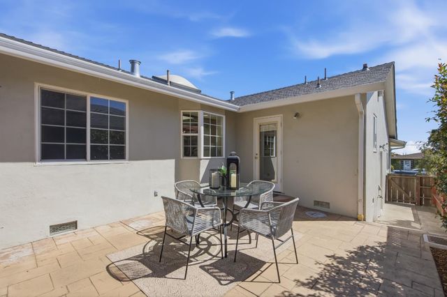 325 Palomar Court, San Bruno, CA 94066