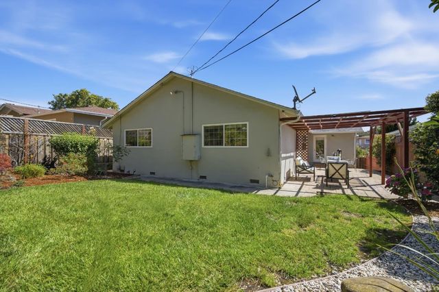 325 Palomar Court, San Bruno, CA 94066