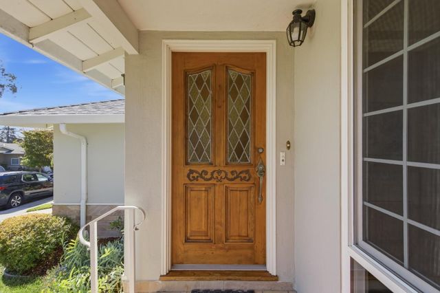 325 Palomar Court, San Bruno, CA 94066