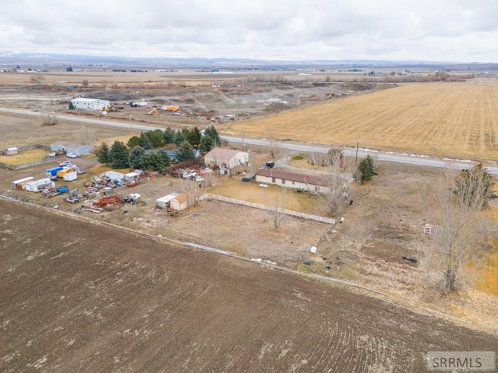 Image 10 of property listing at 3774 Highway 33, Sugar City, ID 83448
