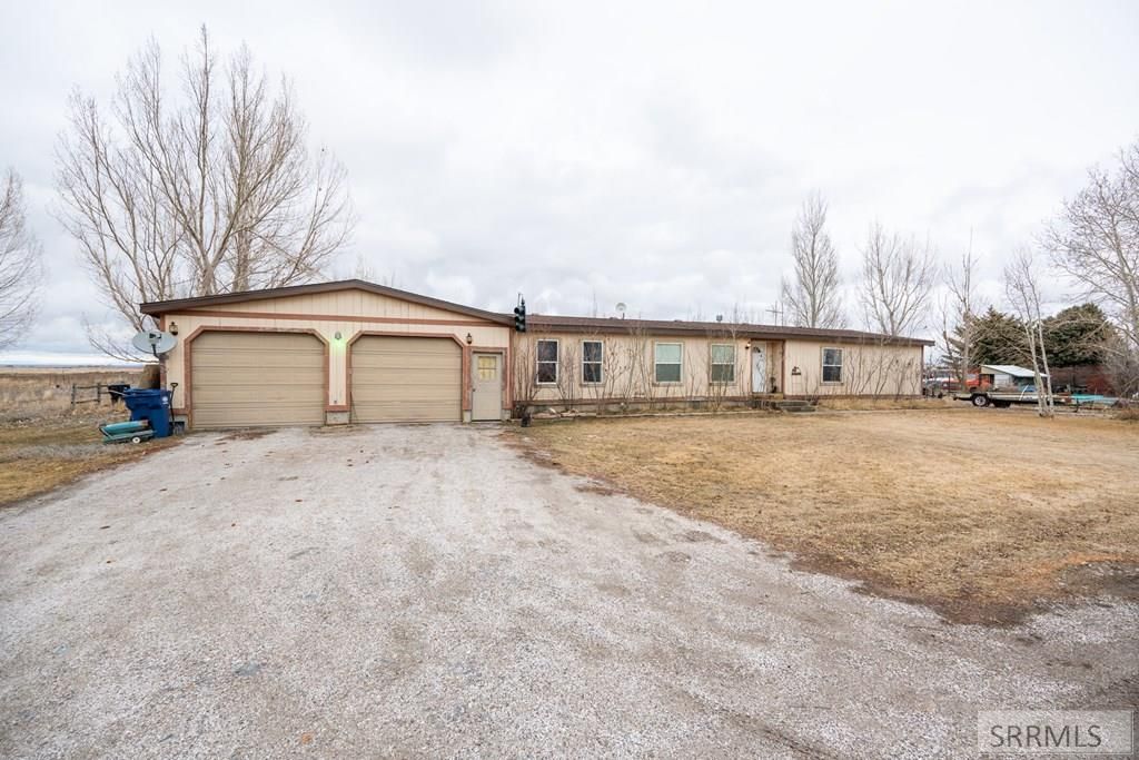 Image 2 of property listing at 3774 Highway 33, Sugar City, ID 83448
