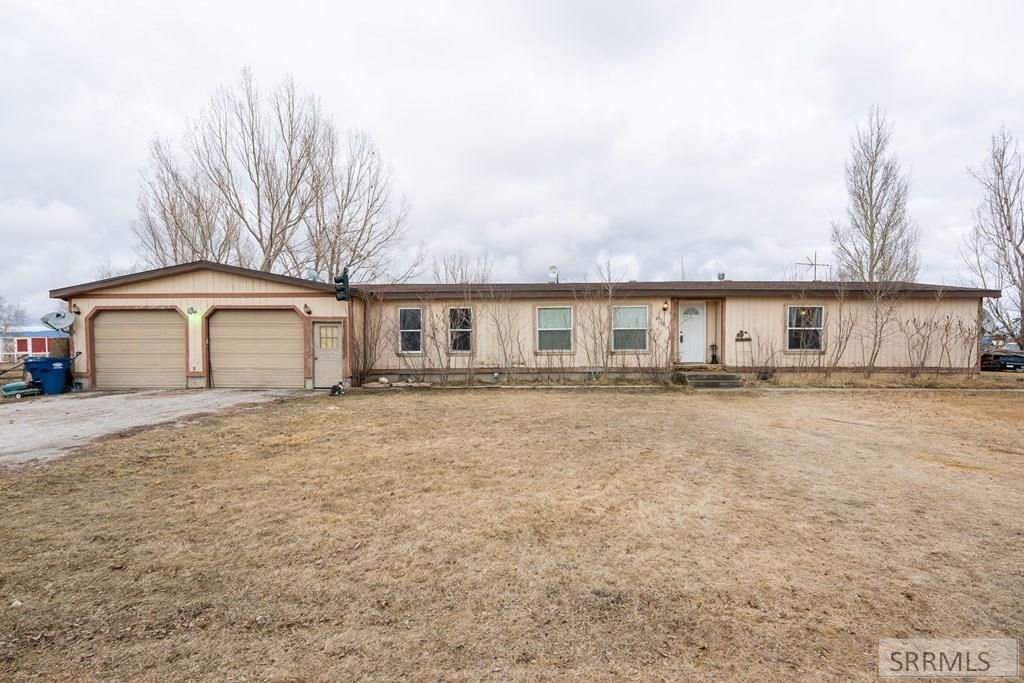Image 3 of property listing at 3774 Highway 33, Sugar City, ID 83448