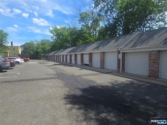 152 Boyden Avenue A, Maplewood, NJ 07040