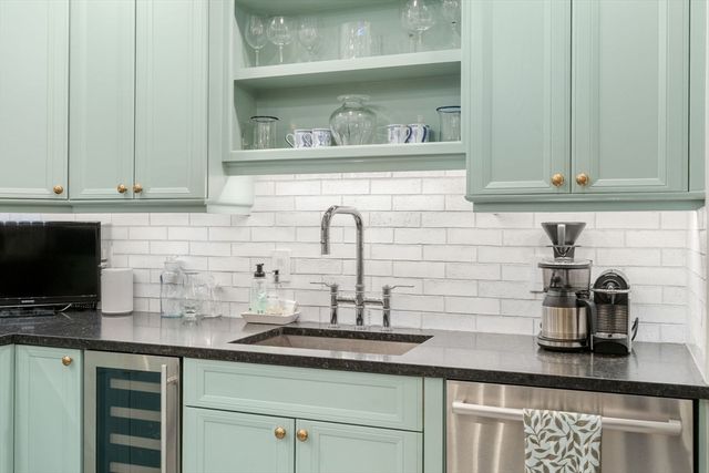 205 Commonwealth Avenue 6, Boston, MA 02116