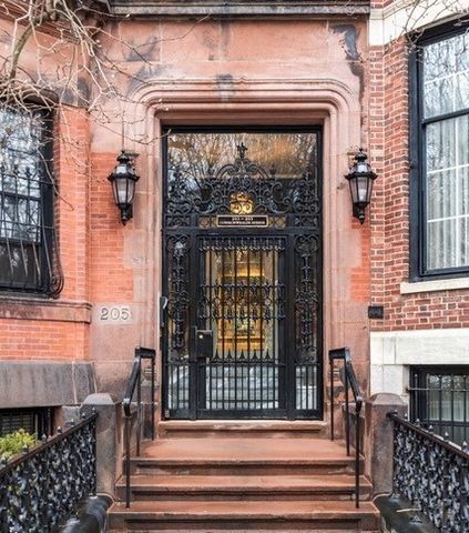 205 Commonwealth Avenue 6, Boston, MA 02116