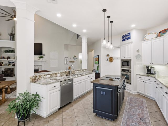 2632 Lakebend Drive, Grand Prairie, TX 75054