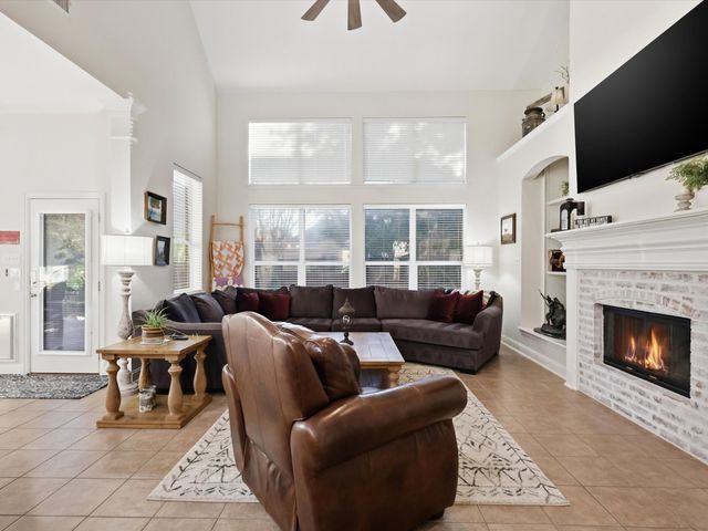 2632 Lakebend Drive, Grand Prairie, TX 75054