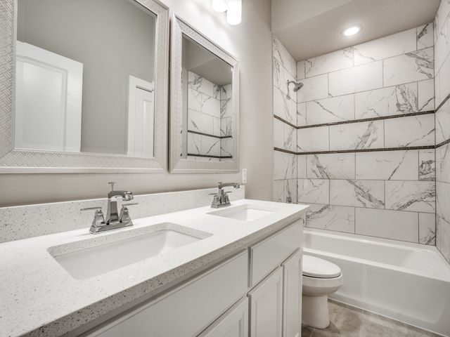203 Lakeview Circle, Pilot Point, TX 76258