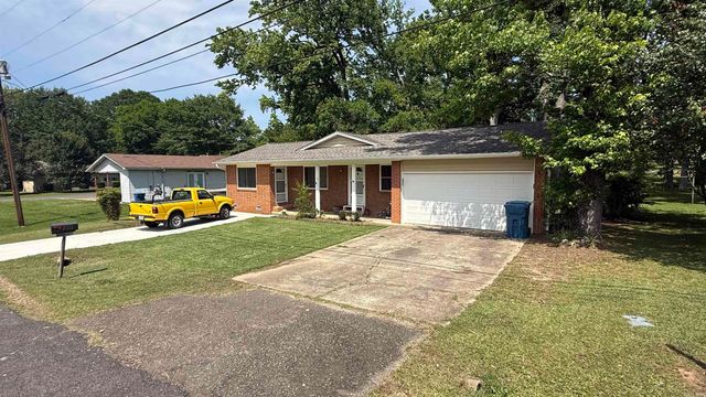 2111 Jones Street, Malvern, AR 72104