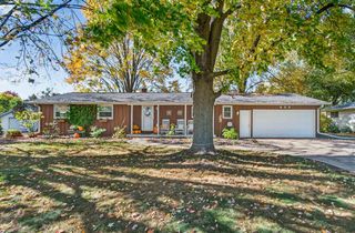 689 S OAKWOOD ROAD, Oshkosh, WI 54904