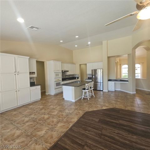 4937 Wayfaring Tree Avenue, Las Vegas, NV 89131