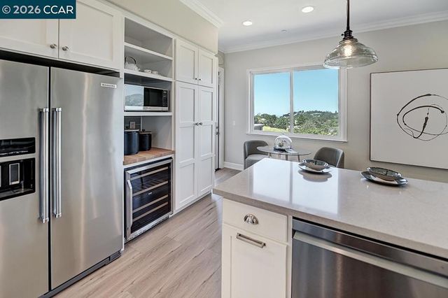 592 High Eagle Ct, Walnut Creek, CA 94595
