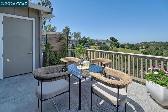 592 High Eagle Ct, Walnut Creek, CA 94595