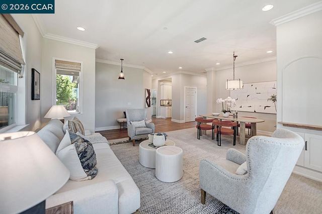 592 High Eagle Ct, Walnut Creek, CA 94595