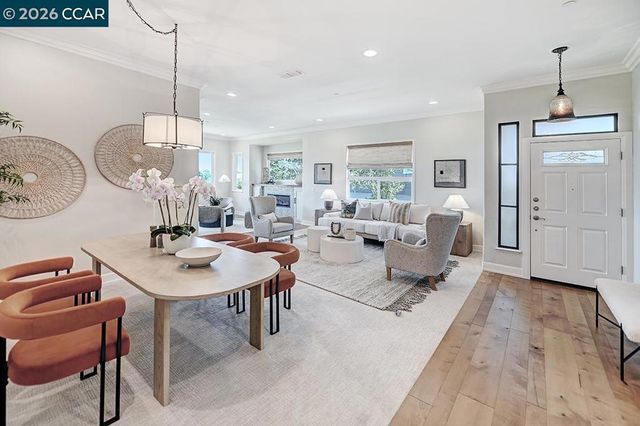 592 High Eagle Ct, Walnut Creek, CA 94595