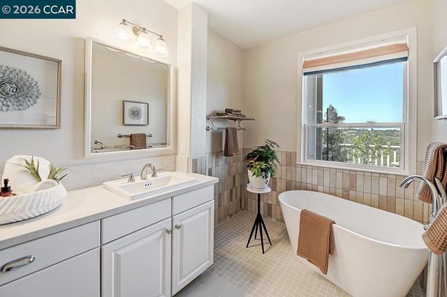 592 High Eagle Ct, Walnut Creek, CA 94595