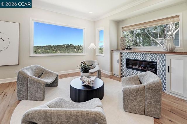 592 High Eagle Ct, Walnut Creek, CA 94595