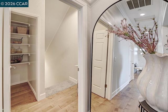 592 High Eagle Ct, Walnut Creek, CA 94595