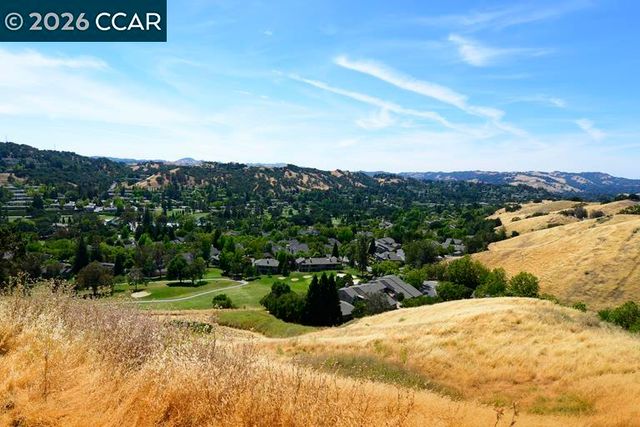 592 High Eagle Ct, Walnut Creek, CA 94595