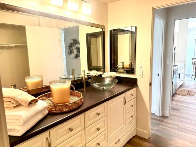 7019 Estrella De Mar Road, Carlsbad, CA 92009