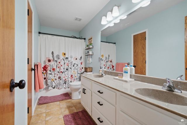 812 Butterfield Road, Manhattan, KS 66502