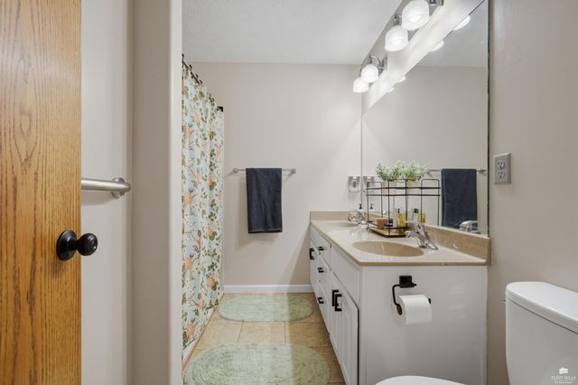 812 Butterfield Road, Manhattan, KS 66502