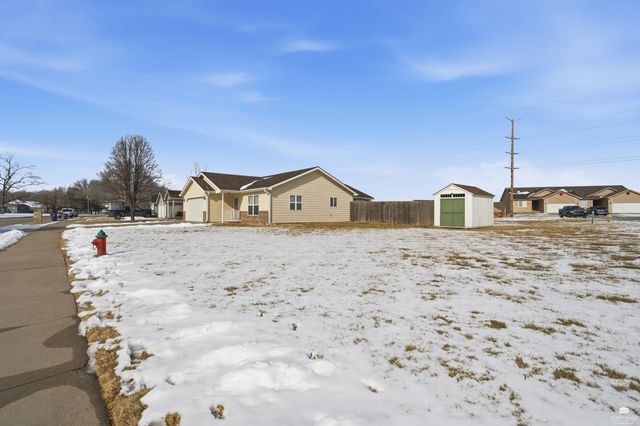 812 Butterfield Road, Manhattan, KS 66502