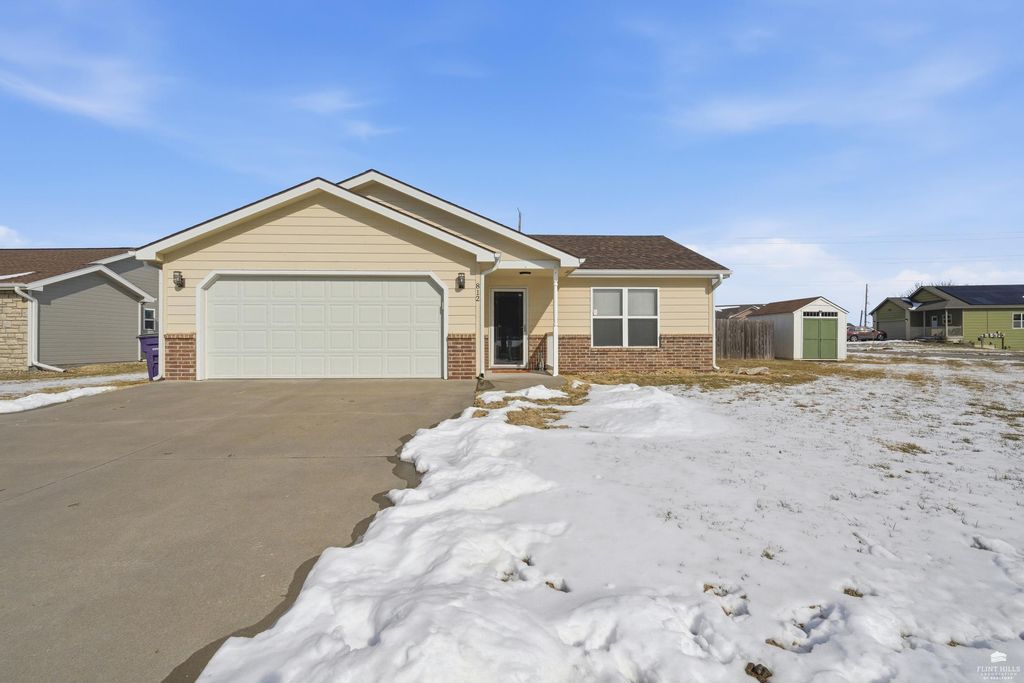 812 Butterfield Road, Manhattan, KS 66502