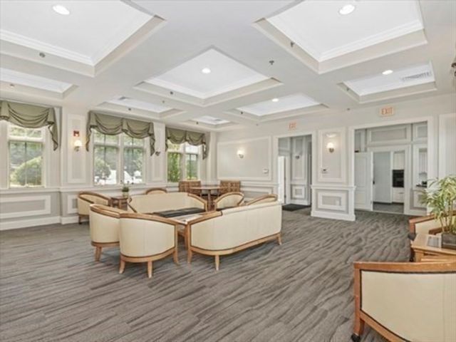 501 Commerce Dr 2204, Braintree, MA 02184
