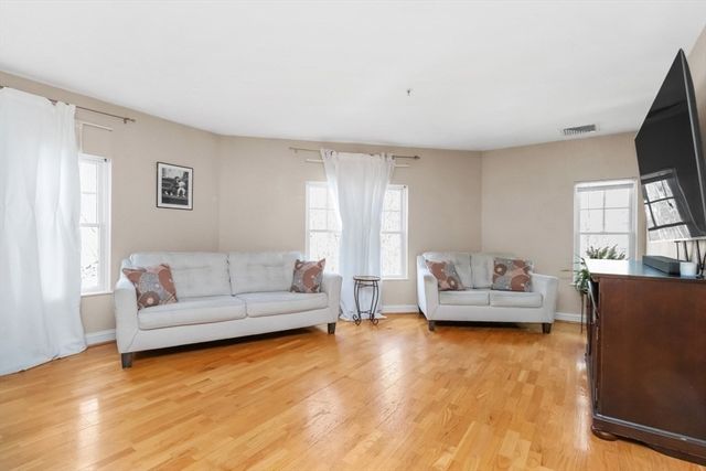 501 Commerce Dr 2204, Braintree, MA 02184