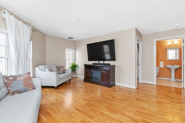 501 Commerce Dr 2204, Braintree, MA 02184