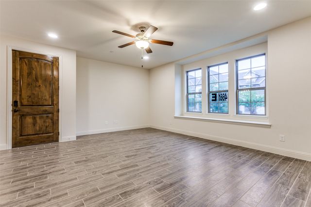 4661 Dozier Road E, Carrollton, TX 75010